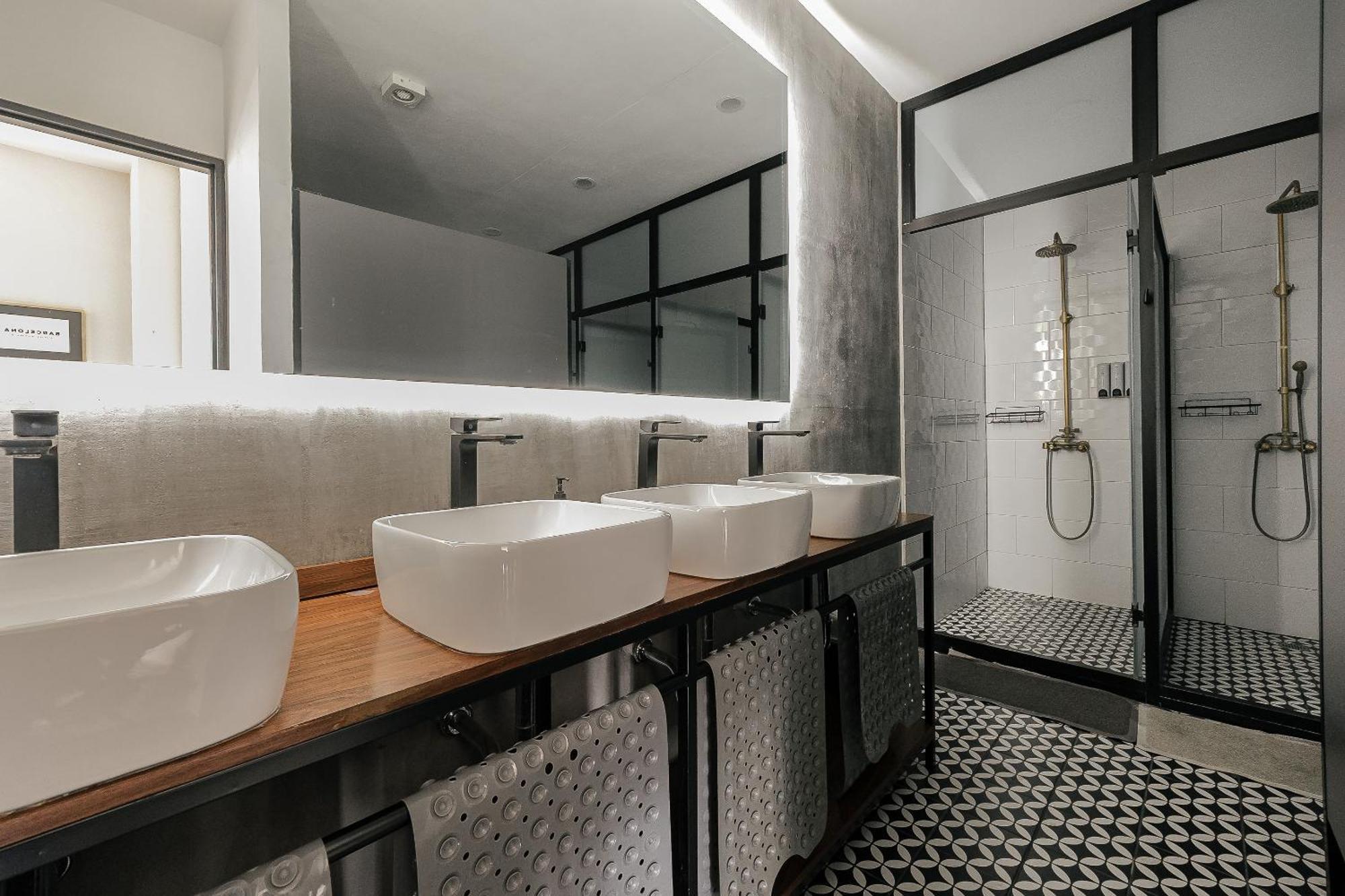 Luxury Shared Mixed Hostel